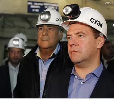 KL4.5LM faro de miner&iacute;a LED certificado ATEX con carga magn&eacute;tica durante 15 horas de funcionamiento 10